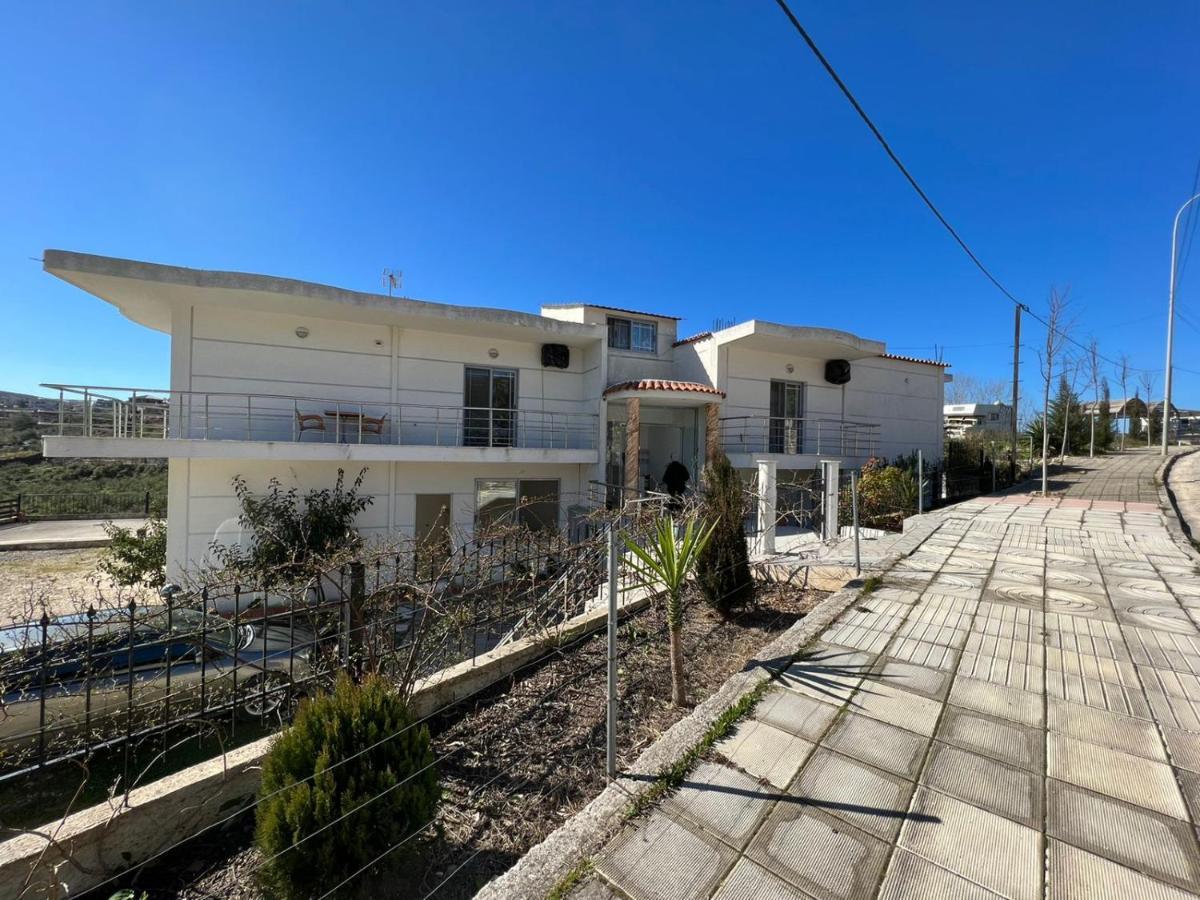 Hotel Irini Sarandë Exterior foto